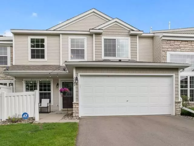 2745 Wagon Wheel TRL, Chaska, MN 55318