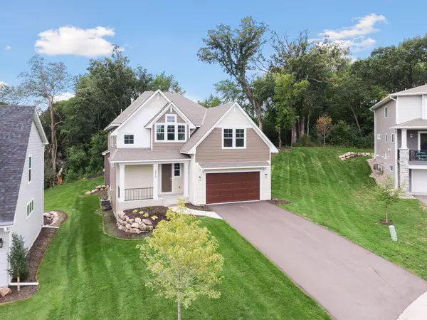 7455 Glengarry PL, Eden Prairie, MN 55344