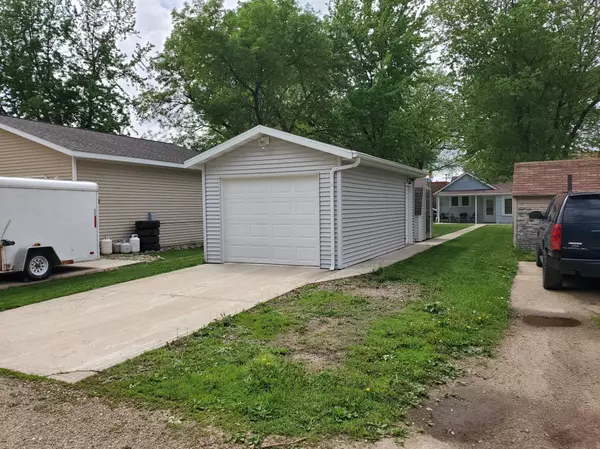 Tracy, MN 56175,254 2nd ST