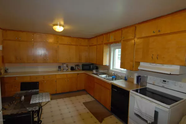 Appleton, MN 56208,150 Herring ST N