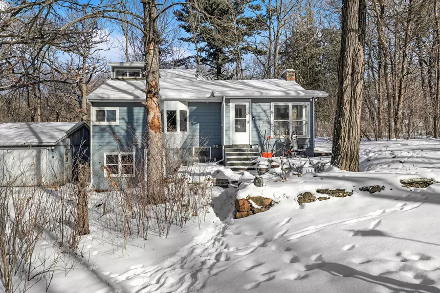 219 Hazel AVE, Mahtomedi, MN 55115