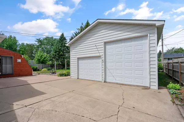 Apple Valley, MN 55124,249 150th ST W