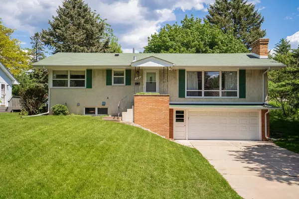 3121 Roosevelt ST NE, Saint Anthony, MN 55418