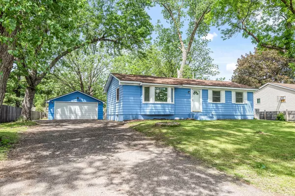 7725 Sierra Pkwy, Brooklyn Park, MN 55444