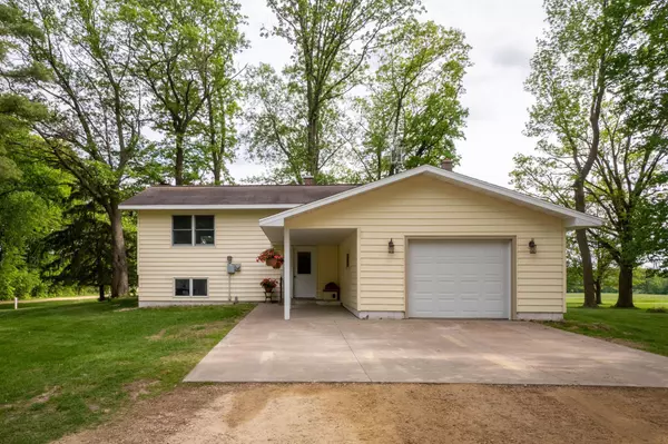 Clear Lake Twp, WI 54005,347 10th AVE