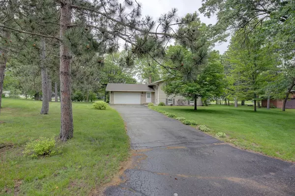 5997 Oak CIR, North Branch, MN 55056