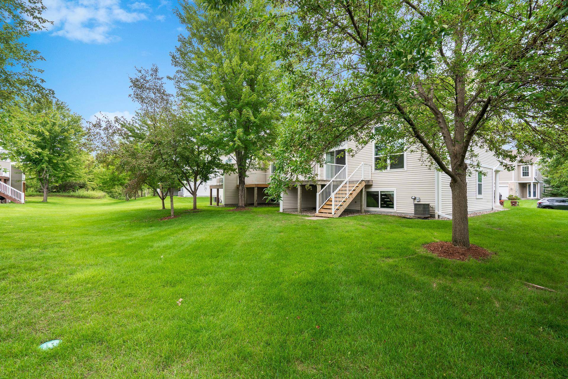 Woodbury, MN 55129,2083 Saint Johns CT