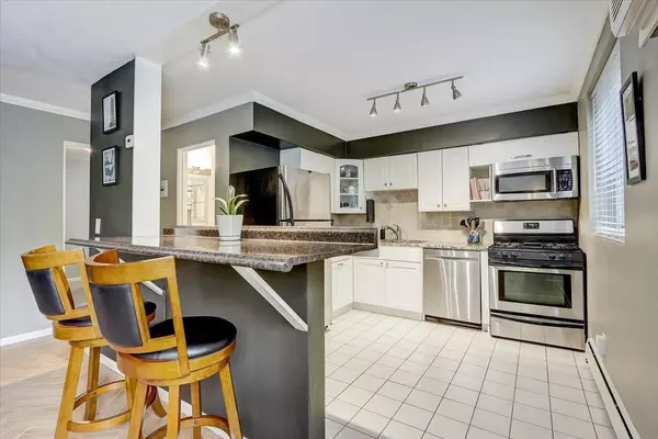Minneapolis, MN 55408,2639 Colfax AVE S #1