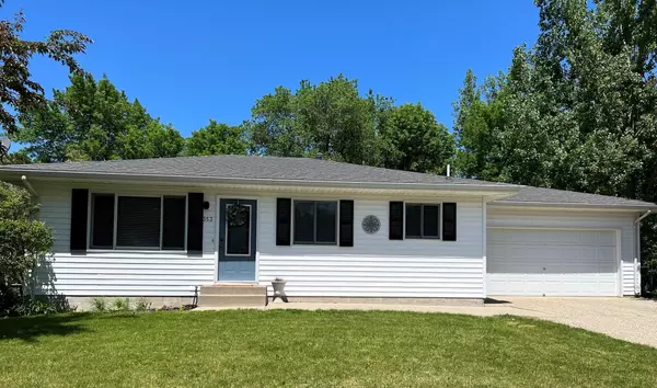 Spicer, MN 56288,353 Kevin DR