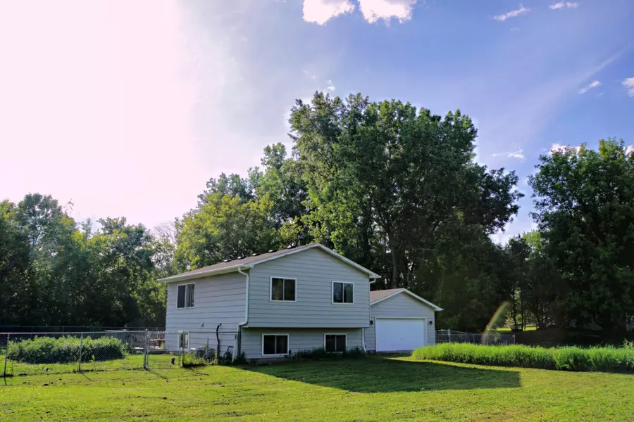 6925 Centerville RD, Centerville, MN 55038