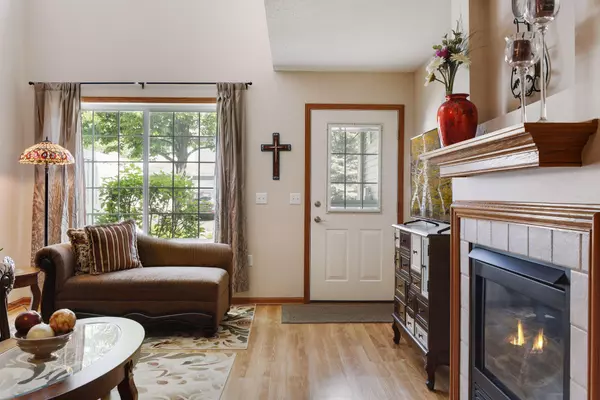 Oakdale, MN 55128,2069 Gresham AVE N