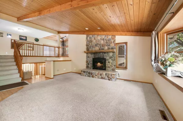 Eden Prairie, MN 55347,15366 W Sunrise CIR