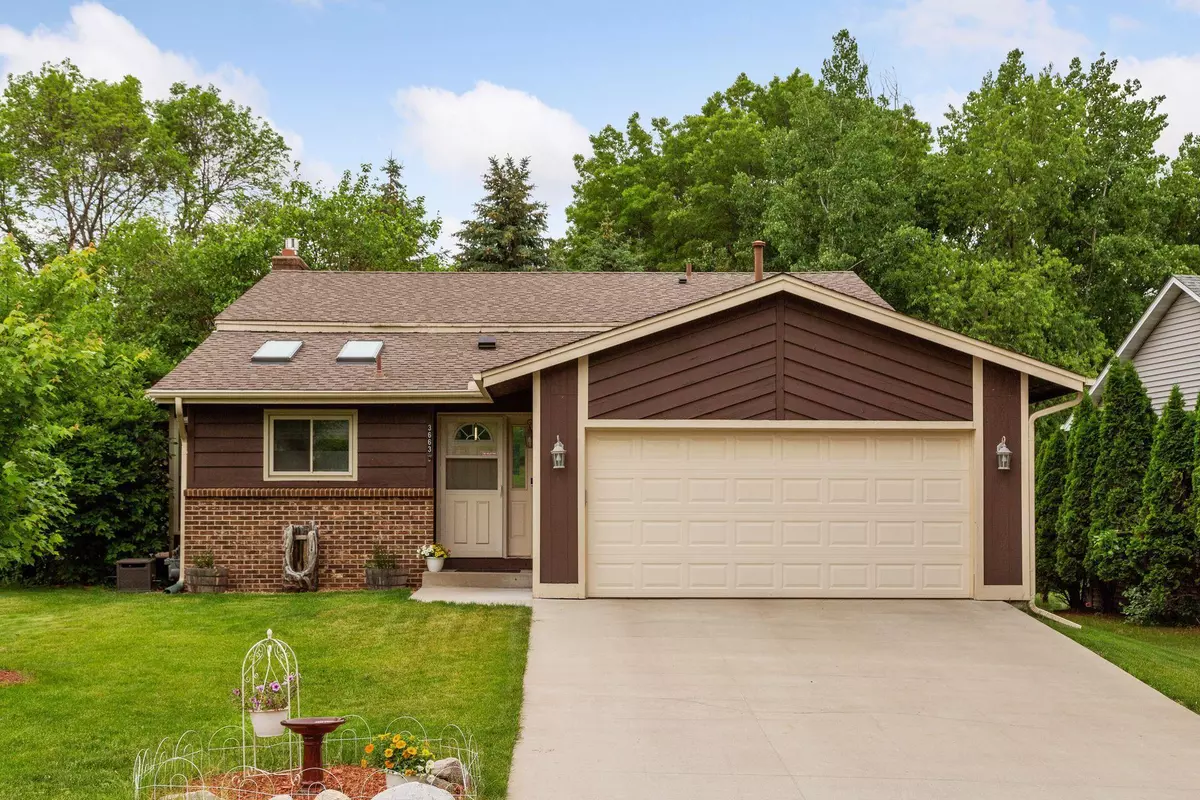 Eagan, MN 55123,3663 Canary WAY