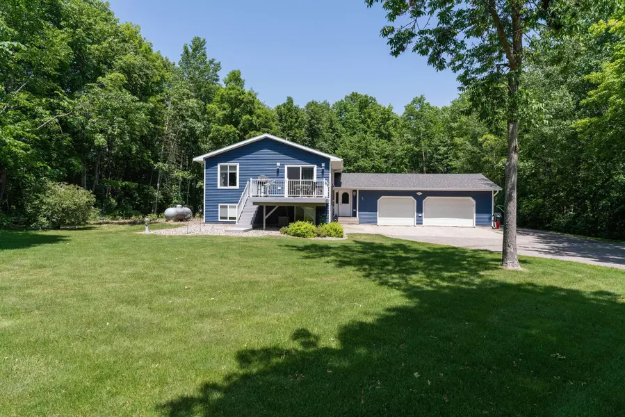 281 Bluffs RD NW, Alexandria, MN 56308