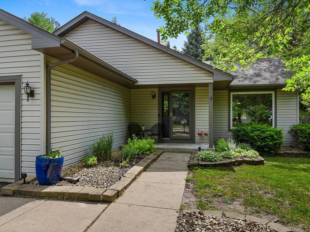 Chanhassen, MN 55317,8571 Flamingo DR