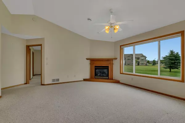 Sartell, MN 56377,607 Oak Pond DR