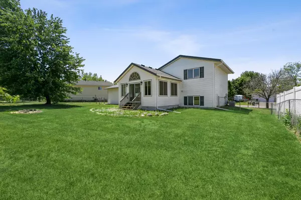 Monticello, MN 55362,9260 Mockingbird LN