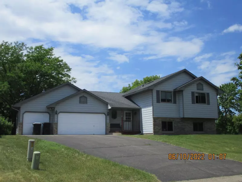 3348 131st LN NW, Coon Rapids, MN 55448