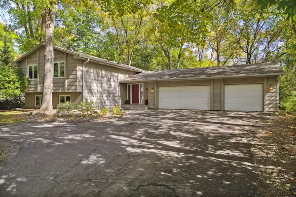 Shorewood, MN 55331,5705 Grant Lorenz RD