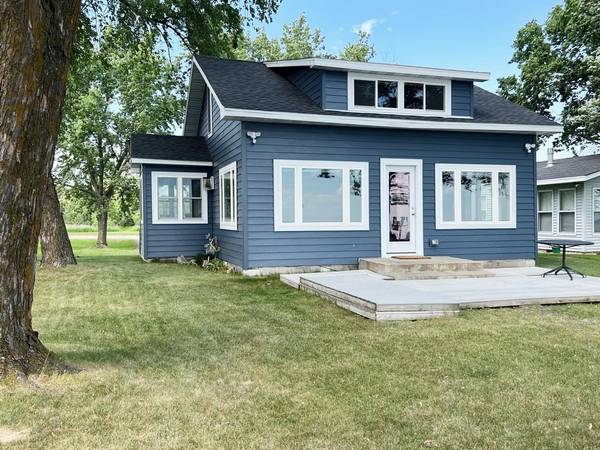 10269 N Shore DR,  Spicer,  MN 56288