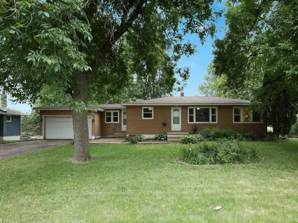 3817 Main ST, Saint Bonifacius, MN 55375