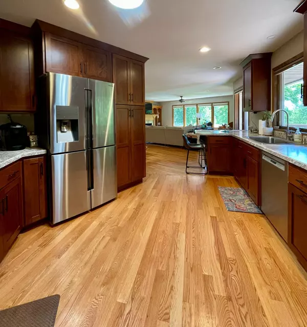 Blue Earth, MN 56013,218 Oak Knoll CT