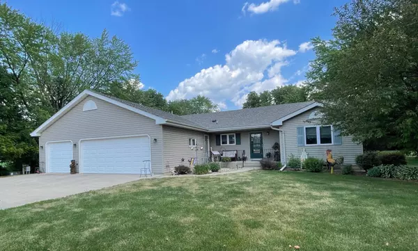 15850 Bergen RD, Lester Prairie, MN 55354