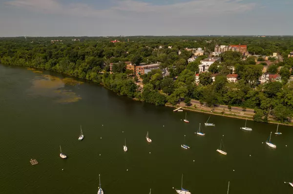 Minneapolis, MN 55410,4418 W Lake Harriet Pkwy #104