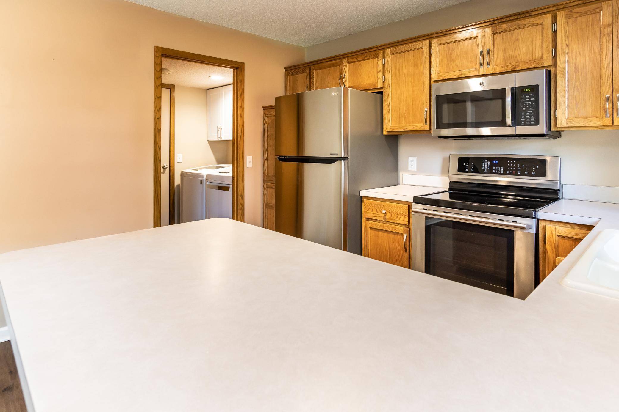 Eden Prairie, MN 55347,16531 Biscayne BLVD
