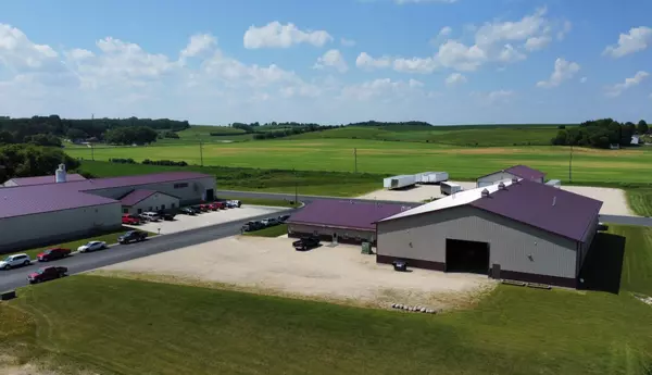 Saint Charles, MN 55972,170 W Circle DR