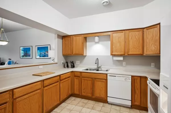 Saint Paul, MN 55106,1123 Barclay ST