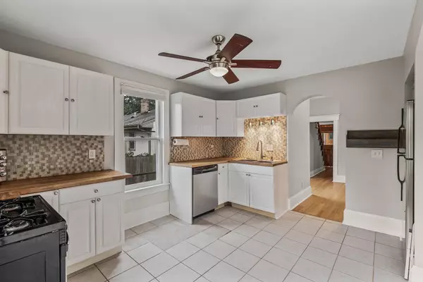 718 Bellows ST, Saint Paul, MN 55107