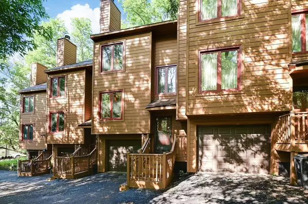 Saint Paul, MN 55117,399 Cottage AVE W #2