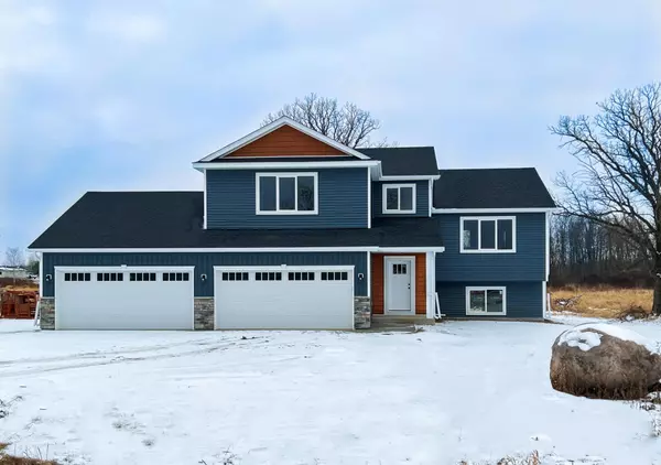 106 Oak LN, Foreston, MN 56330