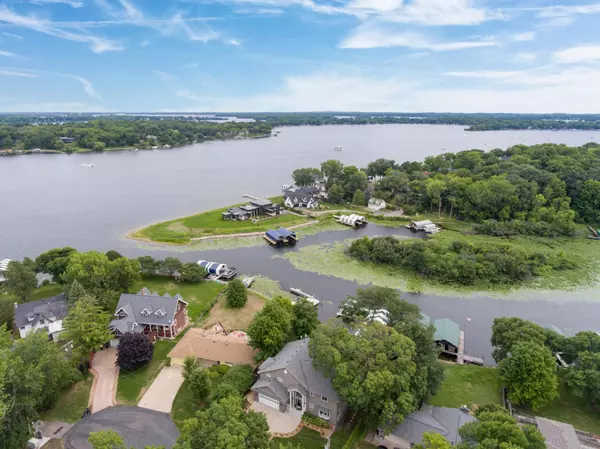 Orono, MN 55391,2920 Casco Point RD