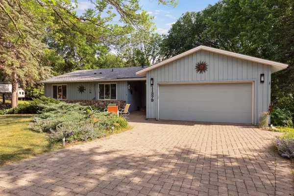 Eden Prairie, MN 55344,11379 Windrow DR