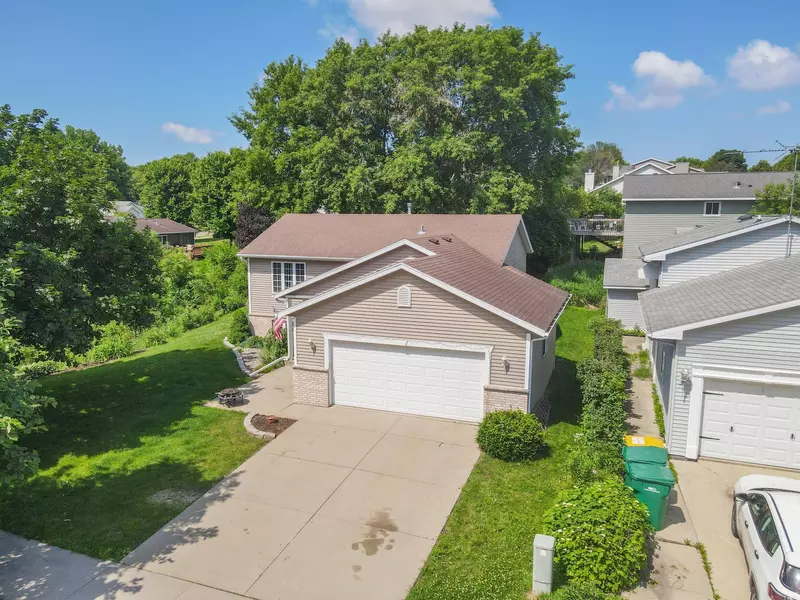 523 43rd AVE NW, Rochester, MN 55901