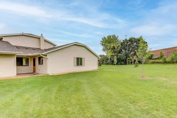 Blaine, MN 55434,516 Pleasure Creek DR