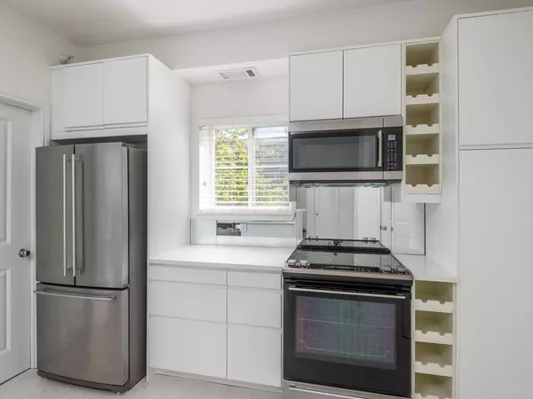 Eden Prairie, MN 55344,13560 Technology DR #1130