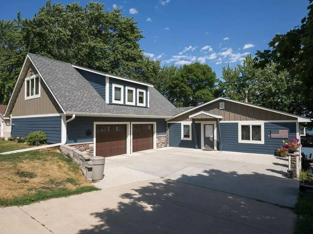 Prior Lake, MN 55372,2986 S Shore CIR