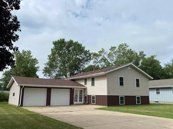 2009 Great Bend BLVD, Windom, MN 56101