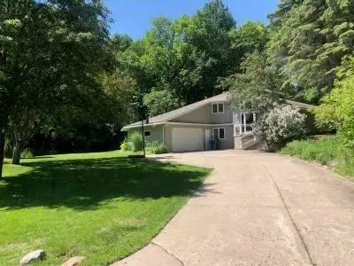 3365 Rosewood LN N, Plymouth, MN 55441