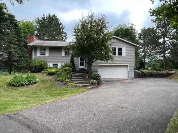 24865 Itasca AVE, Chisago City, MN 55025