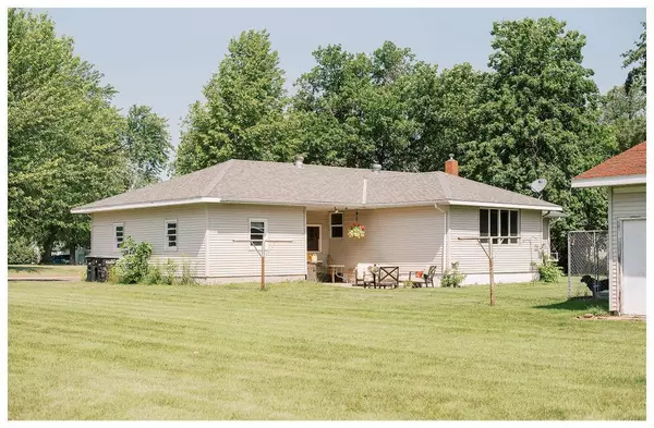 Little Falls, MN 56345,407 8th ST SW