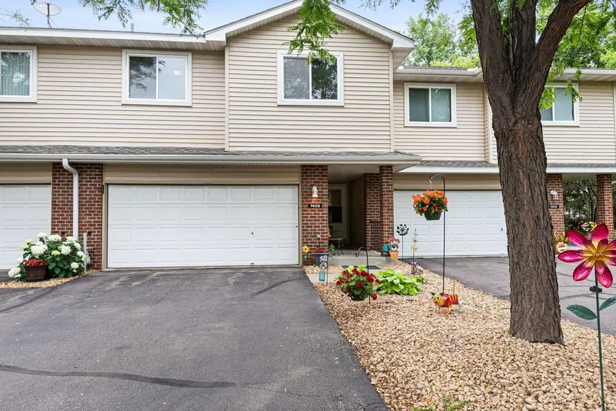 7408 Bolton WAY, Inver Grove Heights, MN 55076