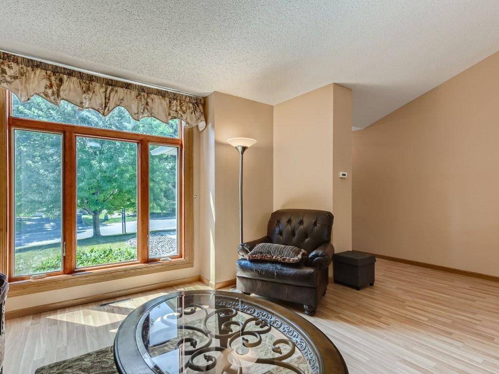Eden Prairie, MN 55346,18634 Schroeder PL