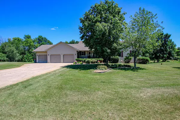 Alexandria, MN 56308,2779 Le Homme Dieu Hts CT NE