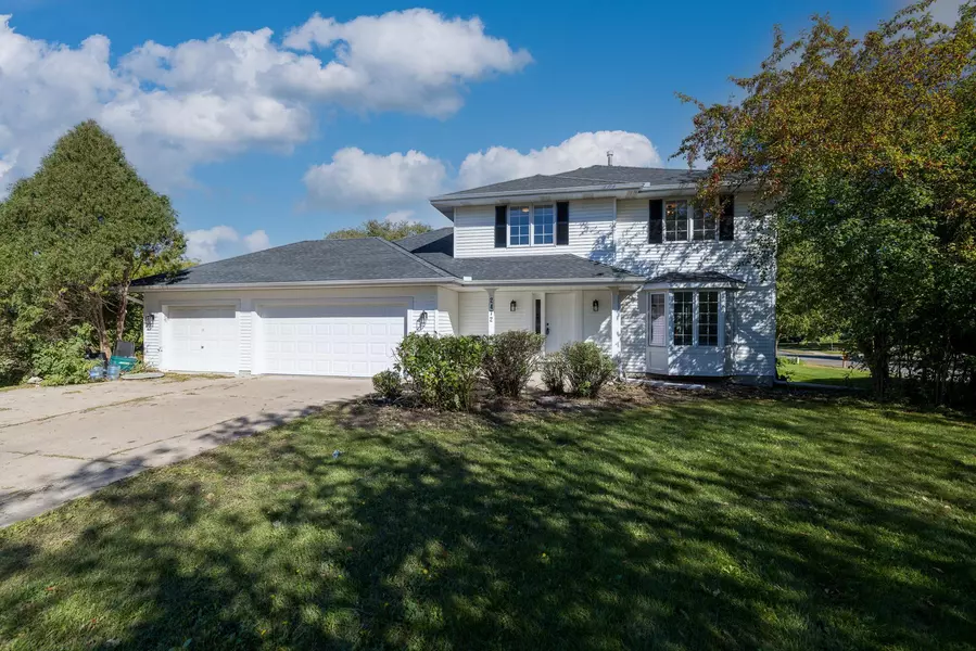 2472 Westview TER, Mendota Heights, MN 55120