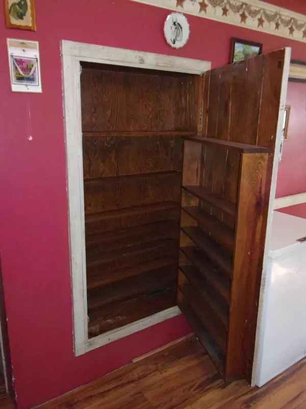 Truman, MN 56088,2512 240th ST