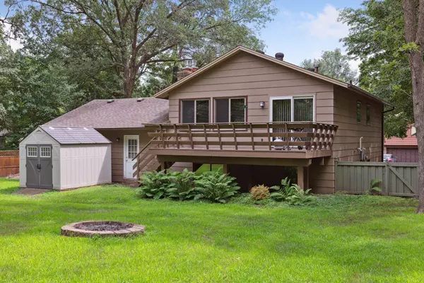 Circle Pines, MN 55014,32 Oak Leaf LN